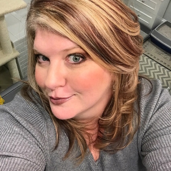 Meet your Posher, Lisa - Picture 7 of 8